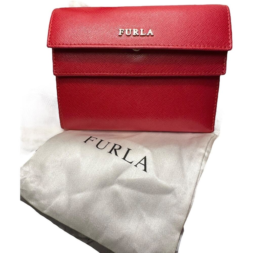Furla red Saffiano leather trifold Babylon medium wallet